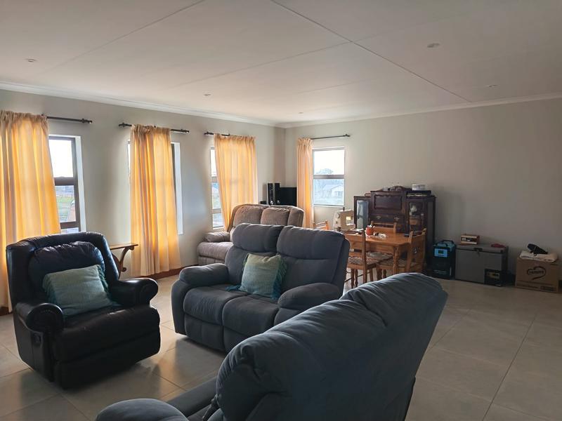 4 Bedroom Property for Sale in Albertinia Western Cape